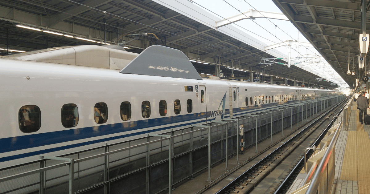 深夜の電話、新幹線ホームでの鬼指導、そして2,000万円獲得へ|会社信用ドットコム